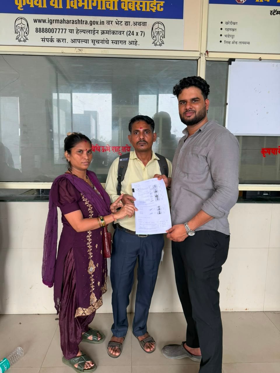 Happy customer of Shivanetra Estate after registration in Thane — photo 3